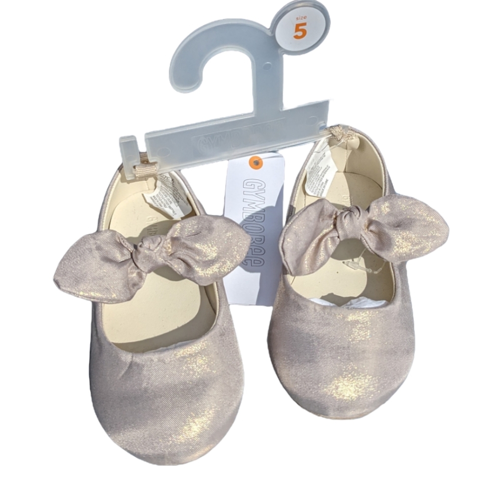 Gymboree Girls size 5 Shimmery Silver Dress Shoe